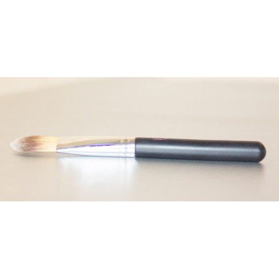 Lov Foundation Brush
